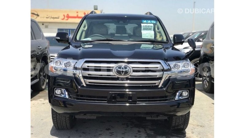 Big with watermark toyota land cruiser estuary import dubai 7029