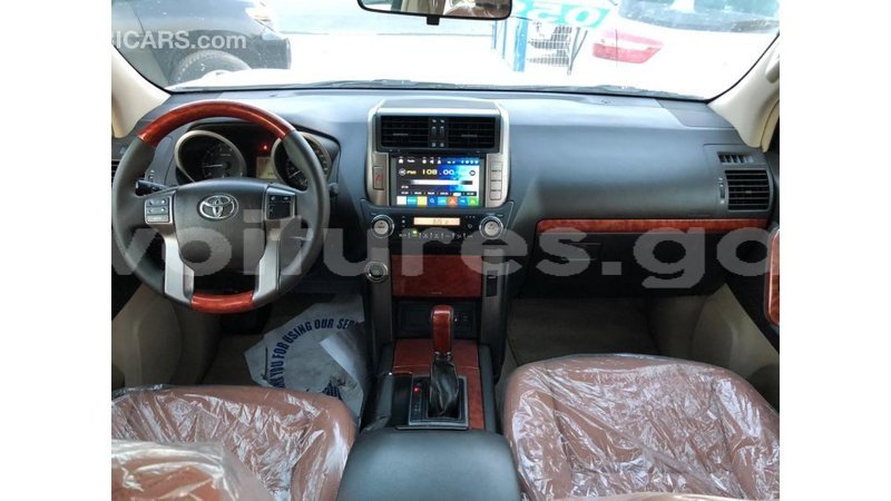 Big with watermark toyota prado estuary import dubai 7030