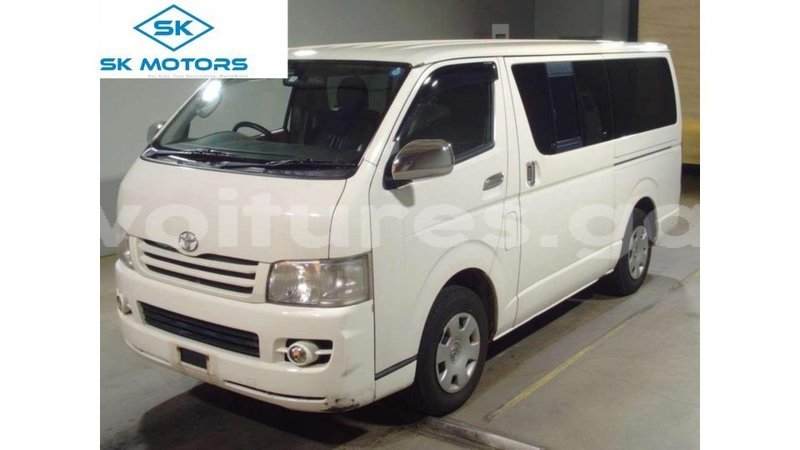 Big with watermark toyota hiace estuary import dubai 7032