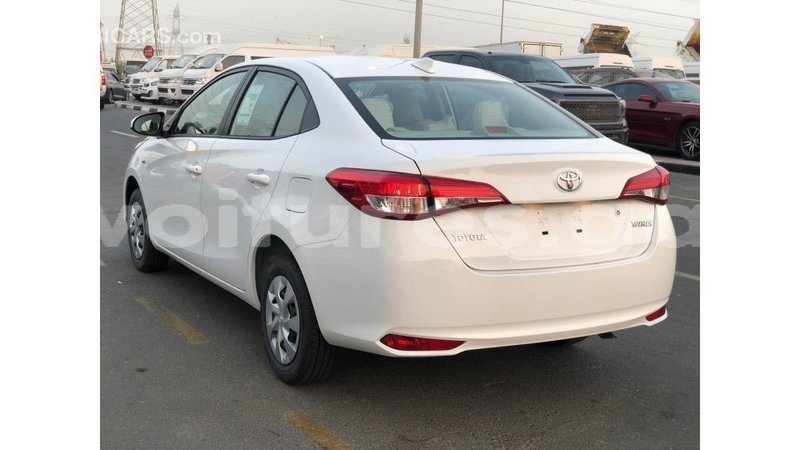 Big with watermark toyota da estuary import dubai 7038