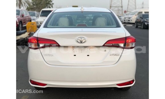 Sayi Imported Toyota DA White Babbar mota in Import - Dubai a estuary Sayi Imported Toyota DA White Babbar mota in Import - Dubai a estuary