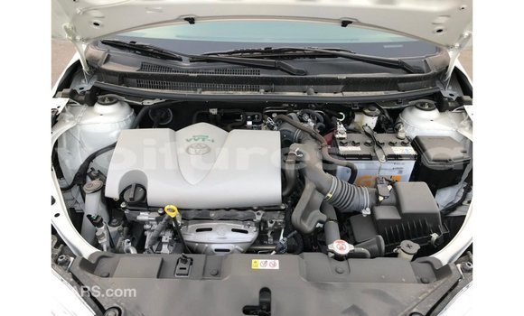 Sayi Imported Toyota DA White Babbar mota in Import - Dubai a estuary Sayi Imported Toyota DA White Babbar mota in Import - Dubai a estuary