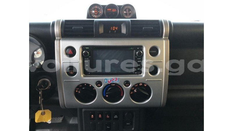 Big with watermark toyota fj cruiser estuary import dubai 7040