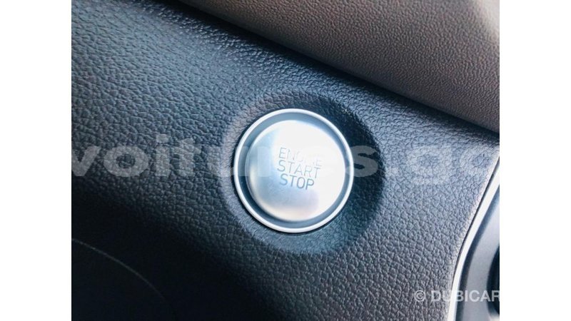 Big with watermark hyundai santa fe estuary import dubai 7043