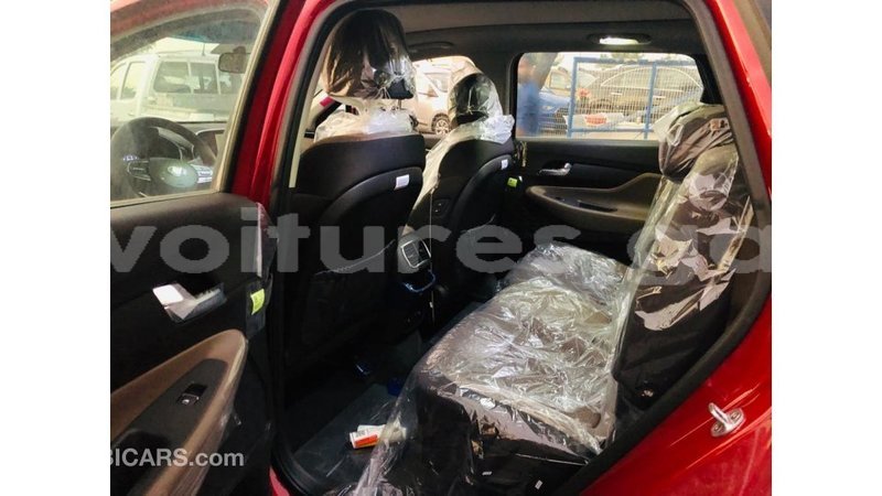 Big with watermark hyundai santa fe estuary import dubai 7044