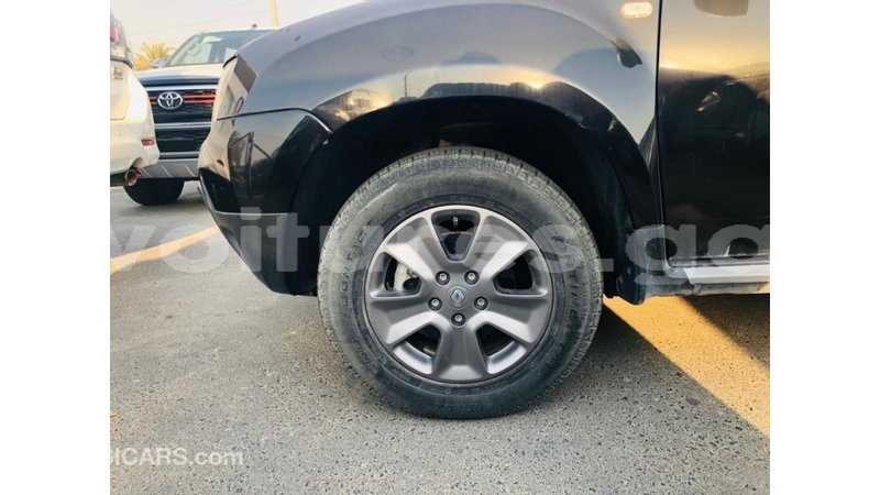 Big with watermark renault duster estuary import dubai 7046