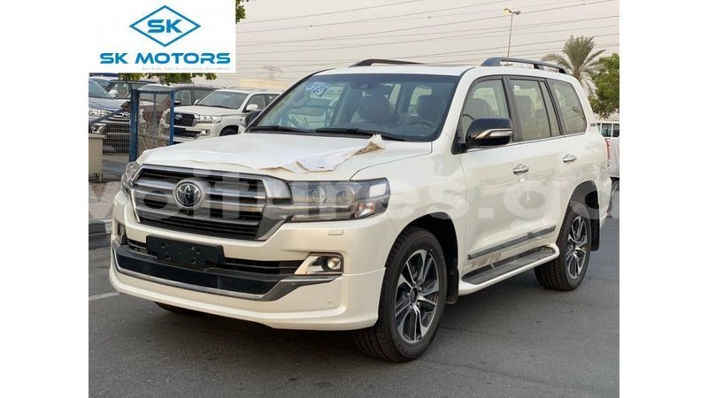 Big with watermark toyota da estuary import dubai 7048