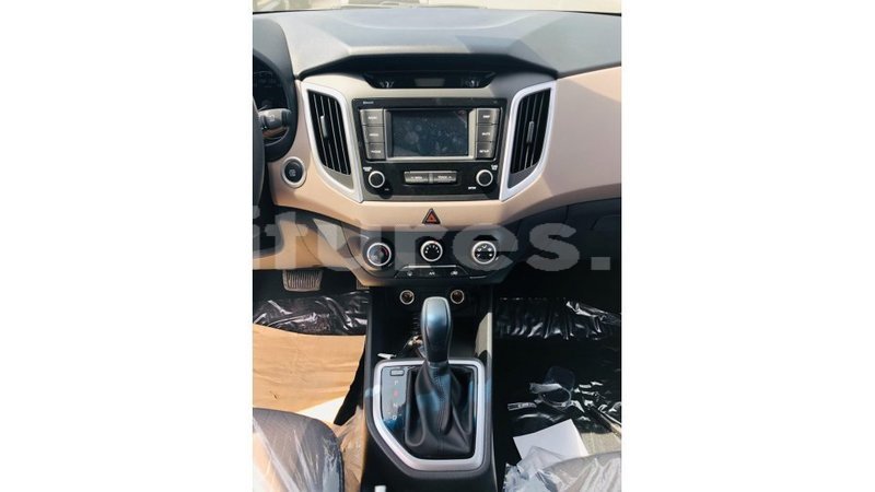 Big with watermark hyundai creta estuary import dubai 7049