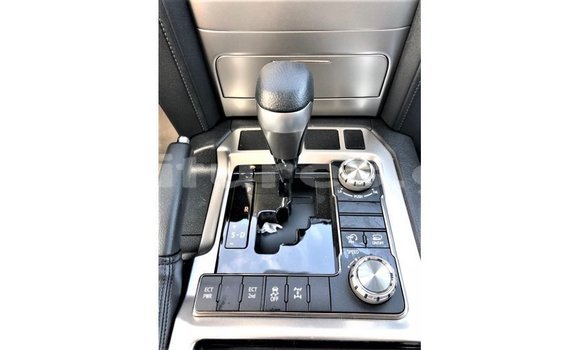 Acheter Import Voiture Toyota Land Cruiser Autre à Import - Dubai, Estuaire Acheter Import Voiture Toyota Land Cruiser Autre à Import - Dubai, Estuaire