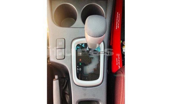 Sayi Imported Toyota Hilux White Mota in Import - Dubai a estuary Sayi Imported Toyota Hilux White Mota in Import - Dubai a estuary