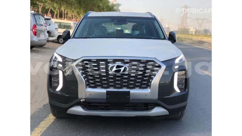 Big with watermark hyundai chorus estuary import dubai 7053