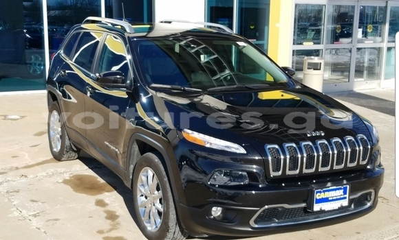Sayi Na hannu Jeep Cherokee Black Mota in Libreville a estuary Sayi Na hannu Jeep Cherokee Black Mota in Libreville a estuary