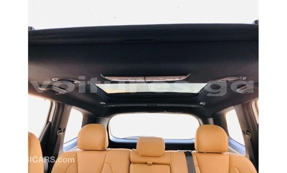 Acheter Import Voiture Kia Carens Blanc à Import - Dubai, Estuaire Acheter Import Voiture Kia Carens Blanc à Import - Dubai, Estuaire