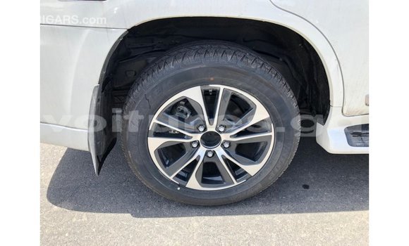 Buy Import Toyota Land Cruiser White Car in Import - Dubai in Estuary Buy Import Toyota Land Cruiser White Car in Import - Dubai in Estuary