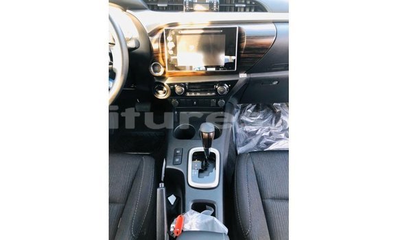 Sayi Imported Toyota Hilux White Mota in Import - Dubai a estuary Sayi Imported Toyota Hilux White Mota in Import - Dubai a estuary