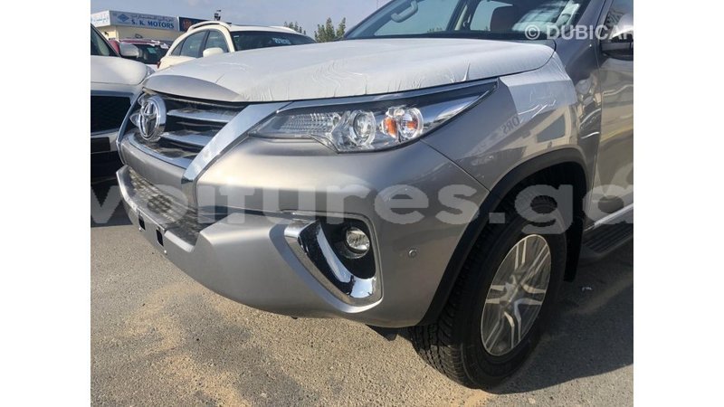 Big with watermark toyota fortuner estuary import dubai 7063