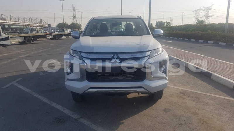 Big with watermark mitsubishi l200 estuary import dubai 7065