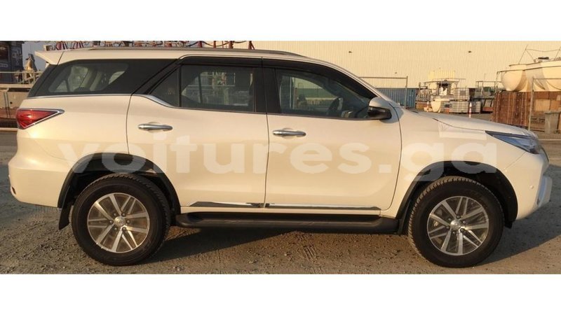 Big with watermark toyota fortuner estuary import dubai 7066