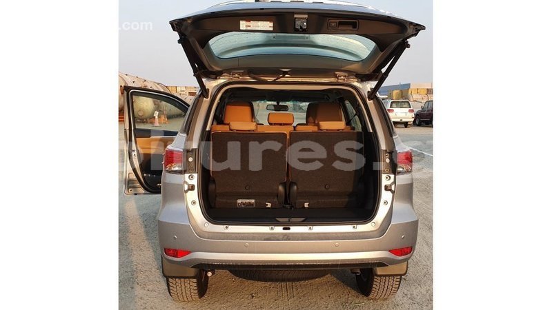 Big with watermark toyota fortuner estuary import dubai 7066