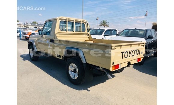 Sayi Imported Toyota Land Cruiser M Mota in Import - Dubai a estuary Sayi Imported Toyota Land Cruiser M Mota in Import - Dubai a estuary