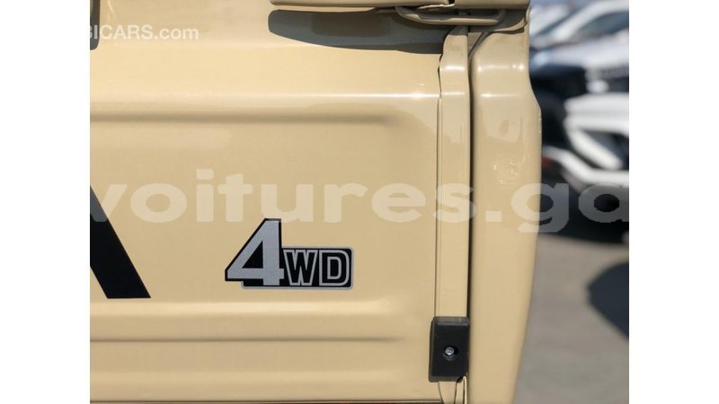 Big with watermark toyota land cruiser estuary import dubai 7067