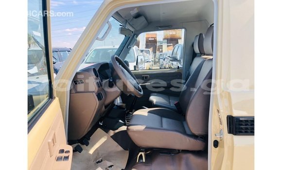 Sayi Imported Toyota Land Cruiser M Mota in Import - Dubai a estuary Sayi Imported Toyota Land Cruiser M Mota in Import - Dubai a estuary