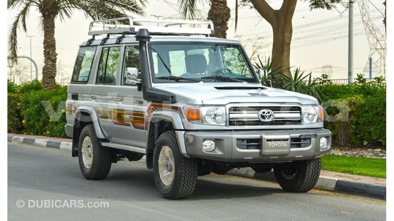 Big with watermark toyota land cruiser estuary import dubai 7068