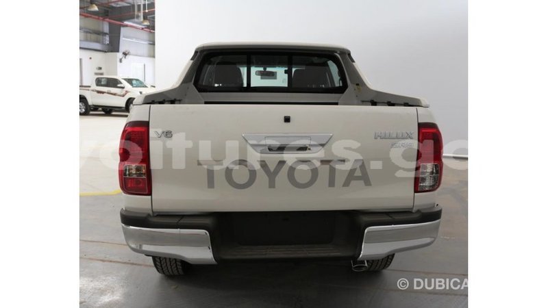 Big with watermark toyota hilux estuary import dubai 7069