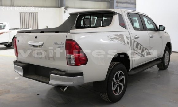 Buy Import Toyota Hilux White Car in Import - Dubai in Estuary Buy Import Toyota Hilux White Car in Import - Dubai in Estuary
