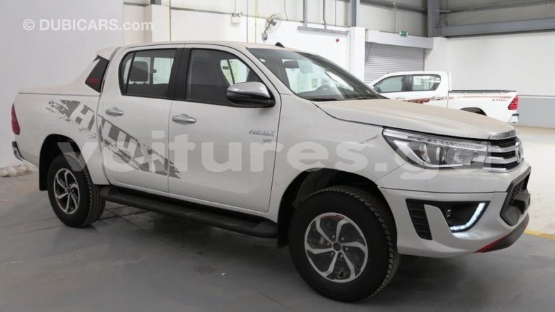 Big with watermark toyota hilux estuary import dubai 7069