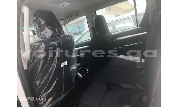 Buy Import Toyota Hilux White Car in Import - Dubai in Estuary Buy Import Toyota Hilux White Car in Import - Dubai in Estuary