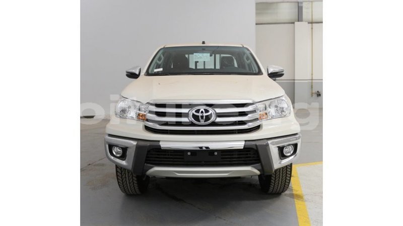 Big with watermark toyota hilux estuary import dubai 7071