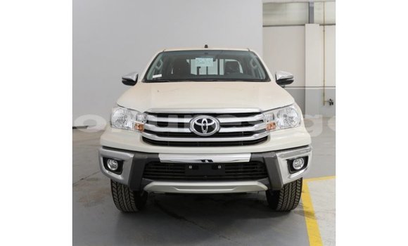Acheter Import Voiture Toyota Hilux Blanc à Import - Dubai, Estuaire Acheter Import Voiture Toyota Hilux Blanc à Import - Dubai, Estuaire