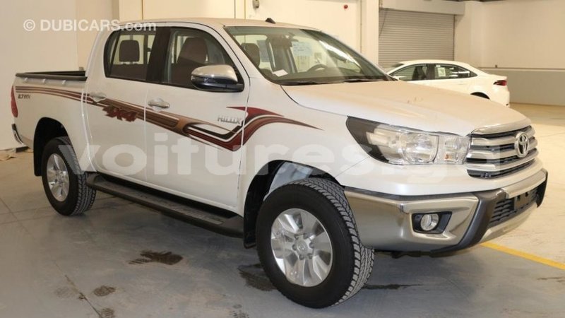 Big with watermark toyota hilux estuary import dubai 7071