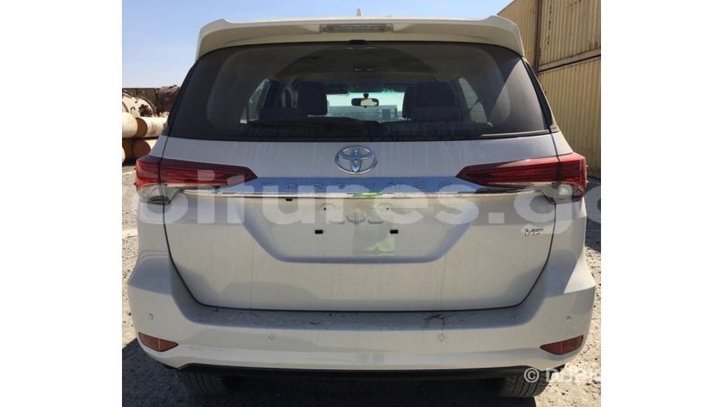 Big with watermark toyota fortuner estuary import dubai 7073