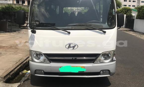 Acheter Occasion Utilitaire Hyundai H200 Blanc à Libreville, Estuaire