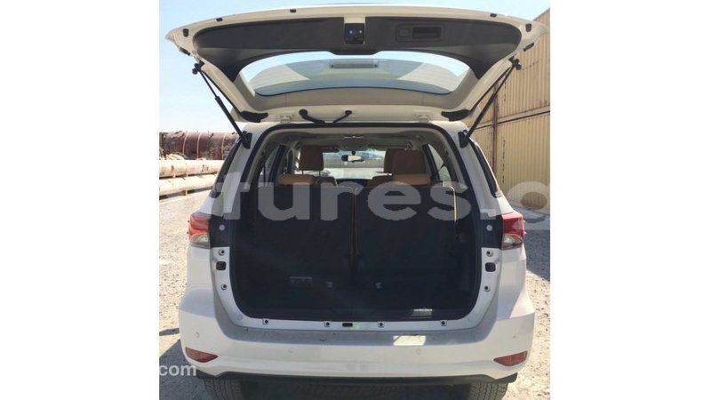 Big with watermark toyota fortuner estuary import dubai 7073