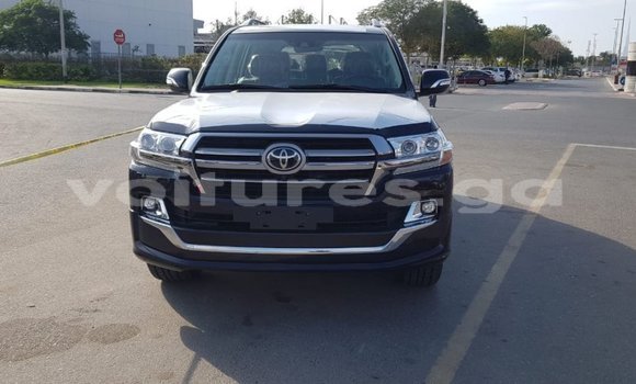 Acheter Import Voiture Toyota Land Cruiser Noir à Import - Dubai, Estuaire Acheter Import Voiture Toyota Land Cruiser Noir à Import - Dubai, Estuaire