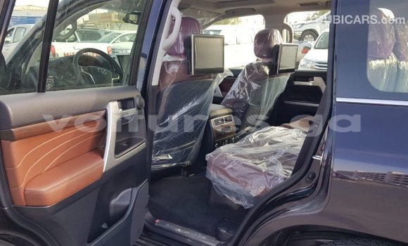 Acheter Import Voiture Toyota Land Cruiser Noir à Import - Dubai, Estuaire Acheter Import Voiture Toyota Land Cruiser Noir à Import - Dubai, Estuaire