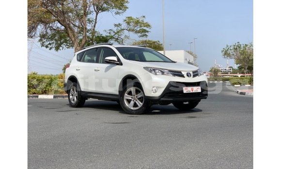 Acheter Import Utilitaire Toyota HiAce Blanc à Import - Dubai, Estuaire Acheter Import Utilitaire Toyota HiAce Blanc à Import - Dubai, Estuaire