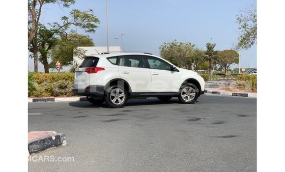 Acheter Import Utilitaire Toyota HiAce Blanc à Import - Dubai, Estuaire Acheter Import Utilitaire Toyota HiAce Blanc à Import - Dubai, Estuaire