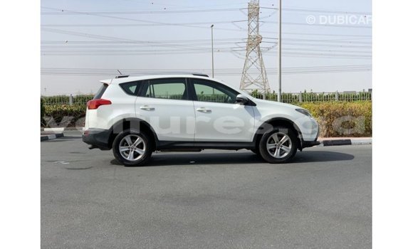 Acheter Import Utilitaire Toyota HiAce Blanc à Import - Dubai, Estuaire Acheter Import Utilitaire Toyota HiAce Blanc à Import - Dubai, Estuaire