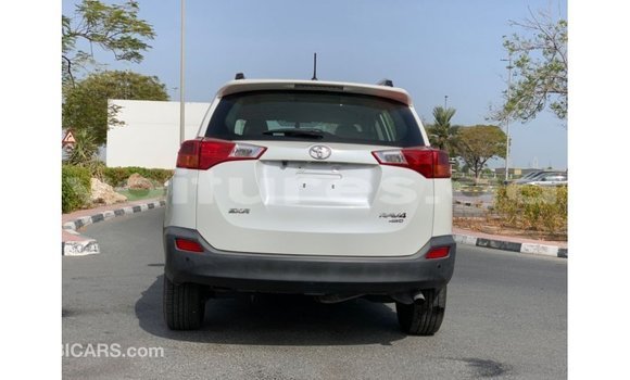 Acheter Import Utilitaire Toyota HiAce Blanc à Import - Dubai, Estuaire Acheter Import Utilitaire Toyota HiAce Blanc à Import - Dubai, Estuaire