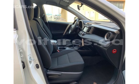 Acheter Import Utilitaire Toyota HiAce Blanc à Import - Dubai, Estuaire Acheter Import Utilitaire Toyota HiAce Blanc à Import - Dubai, Estuaire