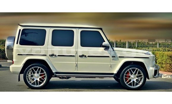 Acheter Import Voiture Mercedes-Benz 190 Blanc à Import - Dubai, Estuaire Acheter Import Voiture Mercedes-Benz 190 Blanc à Import - Dubai, Estuaire