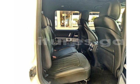 Acheter Import Voiture Mercedes-Benz 190 Blanc à Import - Dubai, Estuaire Acheter Import Voiture Mercedes-Benz 190 Blanc à Import - Dubai, Estuaire