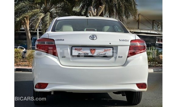 Acheter Import Voiture Toyota Yaris Blanc à Import - Dubai, Estuaire Acheter Import Voiture Toyota Yaris Blanc à Import - Dubai, Estuaire