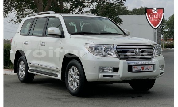 Acheter Import Voiture Toyota Land Cruiser Blanc à Import - Dubai, Estuaire Acheter Import Voiture Toyota Land Cruiser Blanc à Import - Dubai, Estuaire