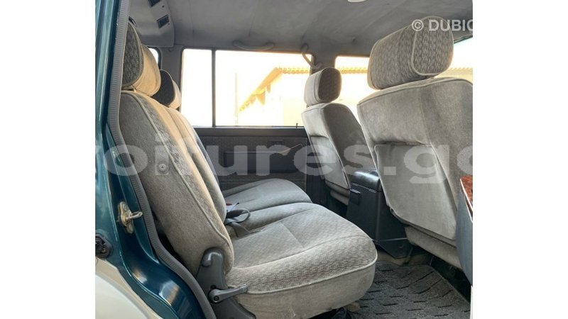 Big with watermark nissan safari estuary import dubai 7088