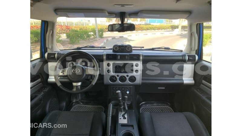 Big with watermark toyota fj cruiser estuary import dubai 7090